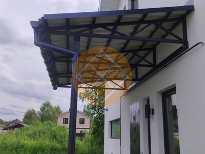 Односкатный примыкающий навес из профлиста